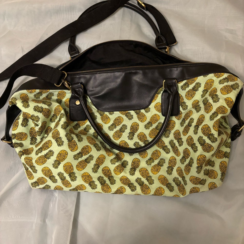 Nila Anthony Pineapple Weekender